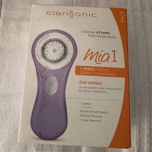 New Clarisonic Mia 1 NIB plus extra new brush